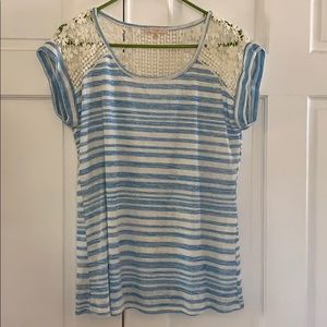 Skies are blue knit crochet trim top M